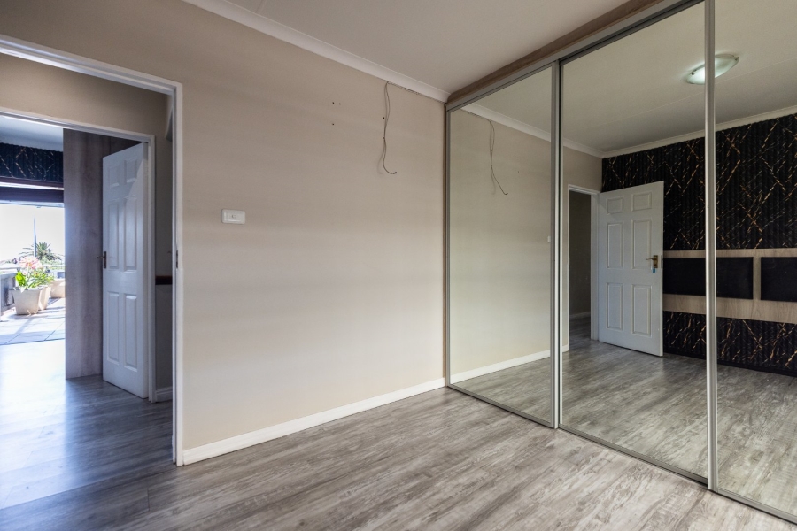 4 Bedroom Property for Sale in Bluewater Bay Eastern Cape